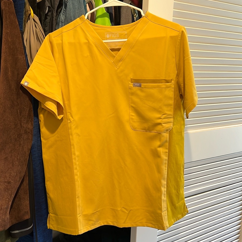 Figs women scrub top